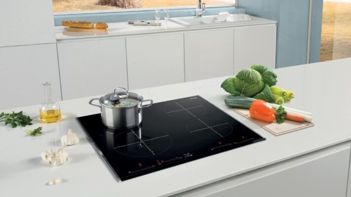 Bếp từ 4 vùng nấu