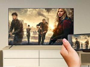 Android Tivi AQUA 4K 50 inch LE50AQT6600UG 4 7. Chia sẻ nội dung từ điện thoại lên tivi dễ dàng nhờ tính năng Chromecast