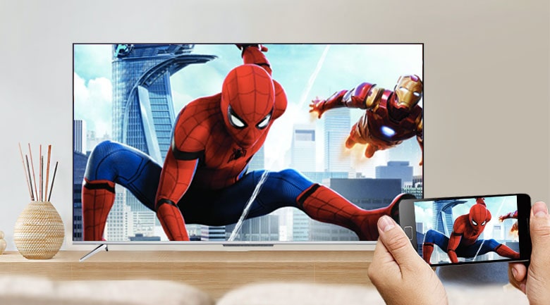 11. Tivi TCL 4K 55 inch 55Q716 chiếu màn hình điện thoại lên tivi với ứng dụng Google Cast