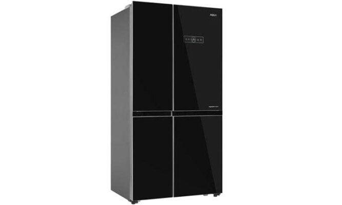 2. Tủ lạnh Aqua AQR-IG585AS GB có thiết kế sang trọng, hiện đại
