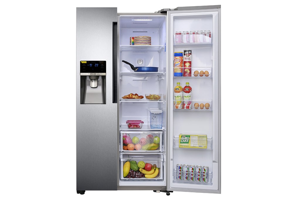 Chức năng lấy nước bên ngoài tiết kiệm thời gian trên tủ lạnh Samsung RS58K6417SL/SV