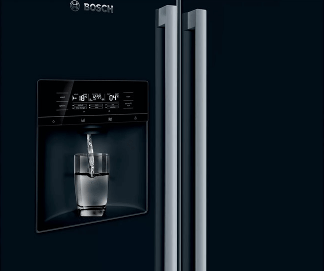 9. Ice Dispenser tính năng lấy nước bên ngoài tiện lợi trên tủ lạnh Bosch KAD92HBFP