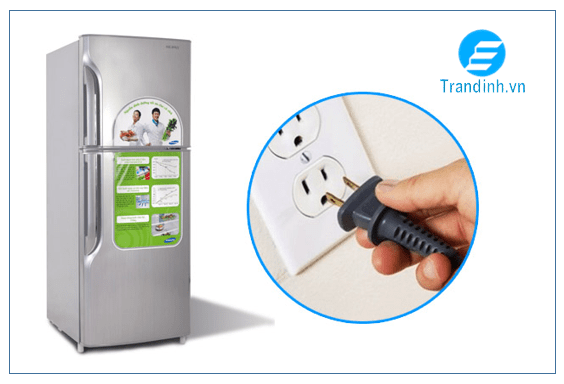 Tại sao tủ lạnh không đông đá? Nguyên nhân và cách khắc phục 2 Do các sự cố liên quan đến nguồn điện