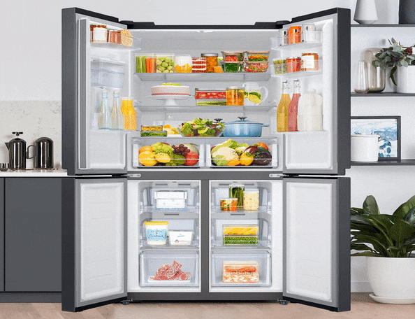 Tủ lạnh Samsung RF48A4010B4/SV lưu trữ nhiều thực phẩm, phù hợp gia đình từ 3 - 5 người