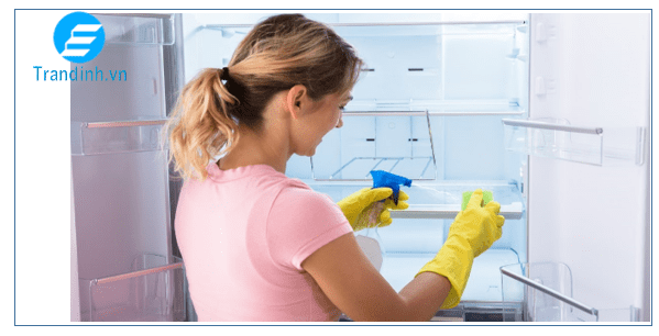 Thường xuyên vệ sinh tủ lạnh