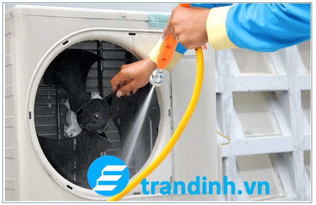 Cách vệ sinh cục nóng máy lạnh hiệu quả, an toàn nhất 3 2. Các bước vệ sinh cục nóng máy lạnh
