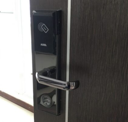 1. Cách sử dụng khoá Adel.