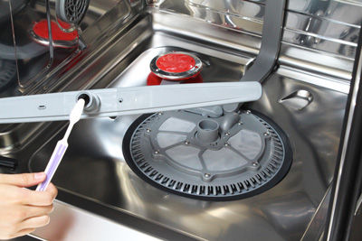 Hướng dẫn vệ sinh máy rửa bát Canzy hiệu quả