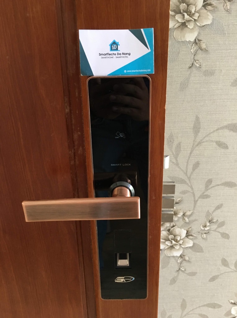 Khoá cửa vân tay 5asystem 5A TS7000 PLUS 10 Lắp đặt khoá cửa 5asystem 5A TS7000 trên nhiều chất liệu cửa