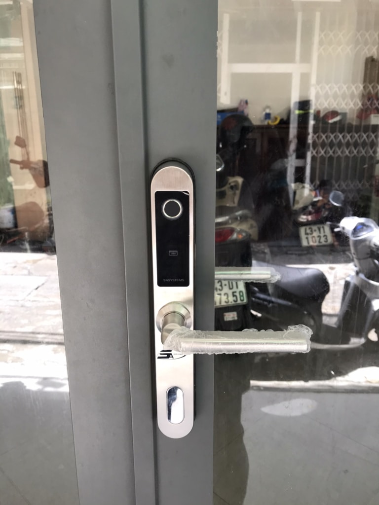 Khoá cửa vân tay 5asystem 5A SBS3000 PRO 12 5. Khoá vân tay 5A SBS3000 thích hợp lắp đặt cho nhiều kiến trúc nhà