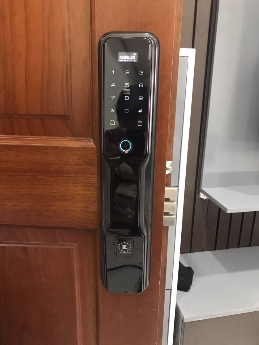 Khoá điện tử Kassler KL-868 - Vân tay, thẻ từ, mã số 3 Khoá vân tay Kassler KL-868 lắp đặt cho nhiều kiến trúc nhà và chất liệu cửa