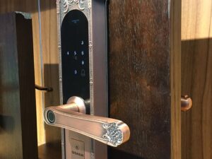 Khóa cửa vân tay cổ điển Gigasun X3R 4 4. Lắp đặt khoá phù hợp nhiều kiến trúc nhà