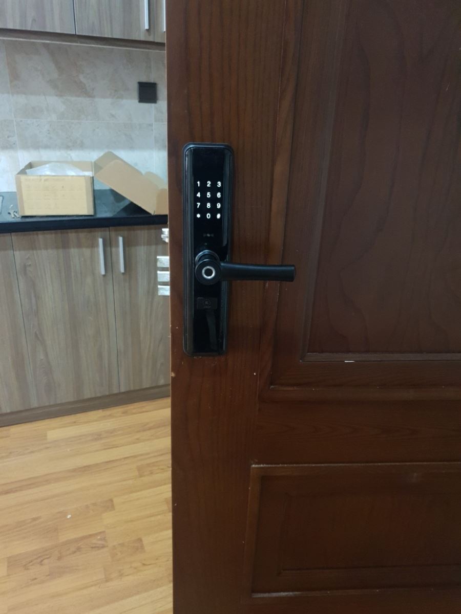 Khoá cửa vân tay Kassler KL-669 6 Khoá thông minh Kassler KL-669 thích hợp lắp đặt trên nhiều chất liệu cửa