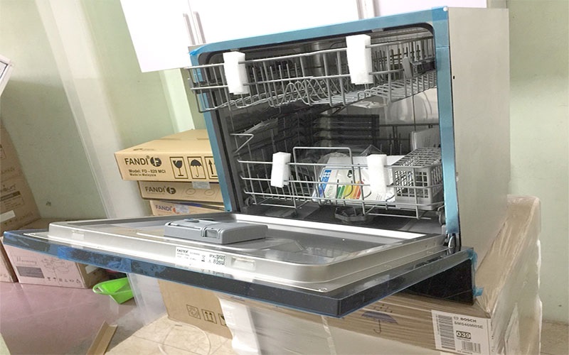 Máy rửa bát Faster ECO 6080E 8 4. Tích hợp 2 giàn rửa độc lập