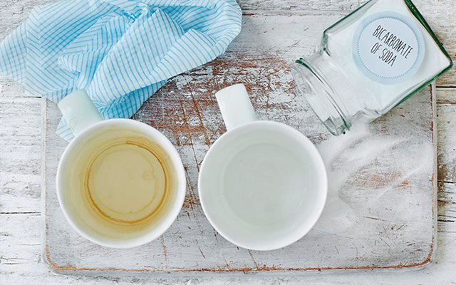 Một số sự cố thường gặp của máy rửa bát Hafele【CÁCH XỬ LÝ】 2 Các vết ố trà, cà phê hay son môi vẫn bám trên chén đĩa.