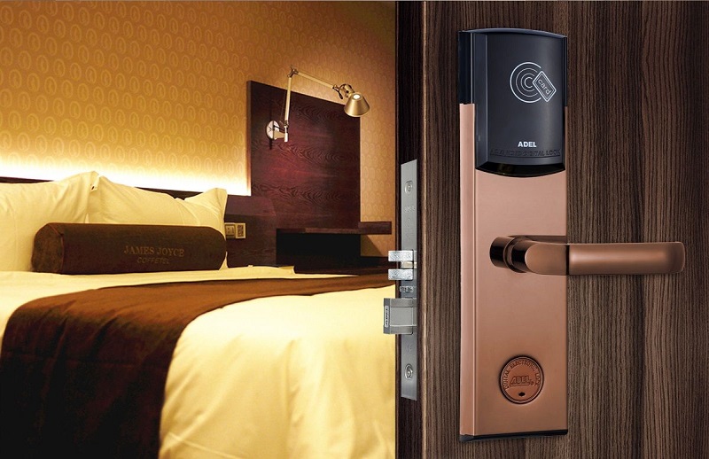 Có nên sử dụng khoá điện tử thẻ từ cho khách sạn không ? 2 2. Lợi ích khi lắp khoá điện tử thẻ từ cho khách sạn.