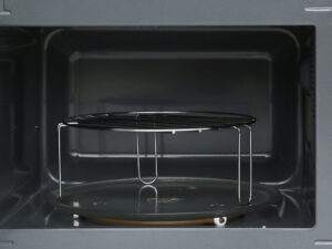Lò vi sóng Electrolux EMG23K38GB 23 lít có nướng 4 lo vi song electrolux emg23k38gb 6 org