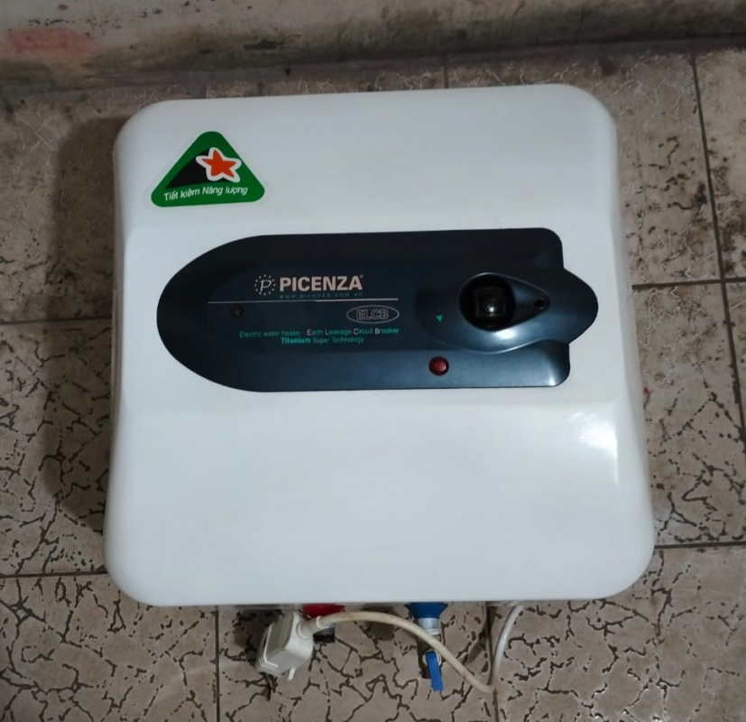 Nên chọn mua bình nóng lạnh hãng nào tốt ? 7 hinh anh ban giao lap dat binh nong lanh picenza 1