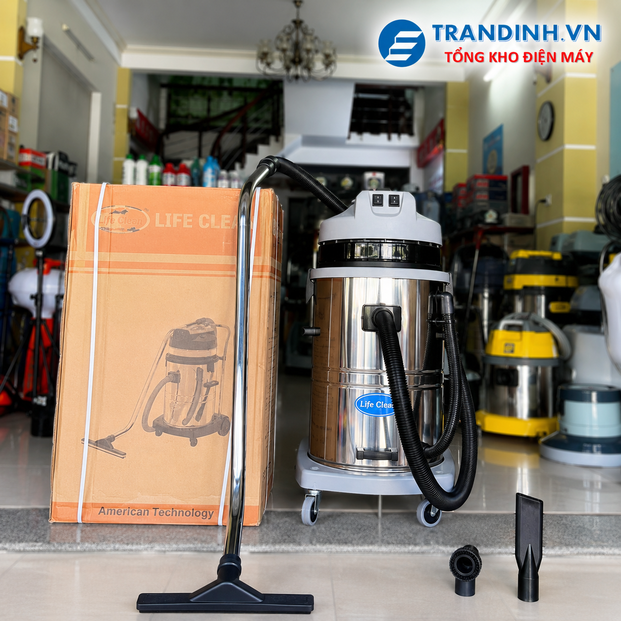máy hút bụi LifeClean LC702J