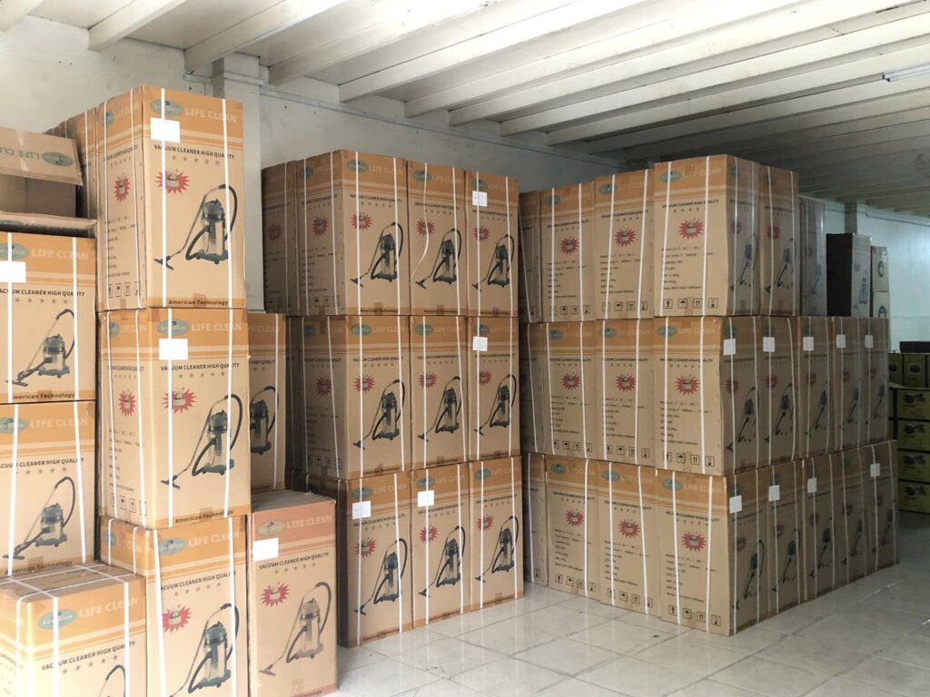 chung toi la dai ly phan phoi may hut bui co chuc nang hut nuoc 2