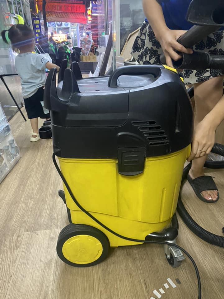 Máy hút bụi công nghiệp Karcher T 12/1 3 chung toi luon san may hut bui cong nghiep karcher trong kho 3