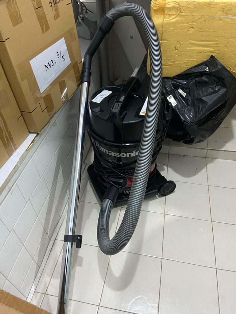 hinh anh ban giao may hut bui cong nghiep panasonic cho nha xuong 1