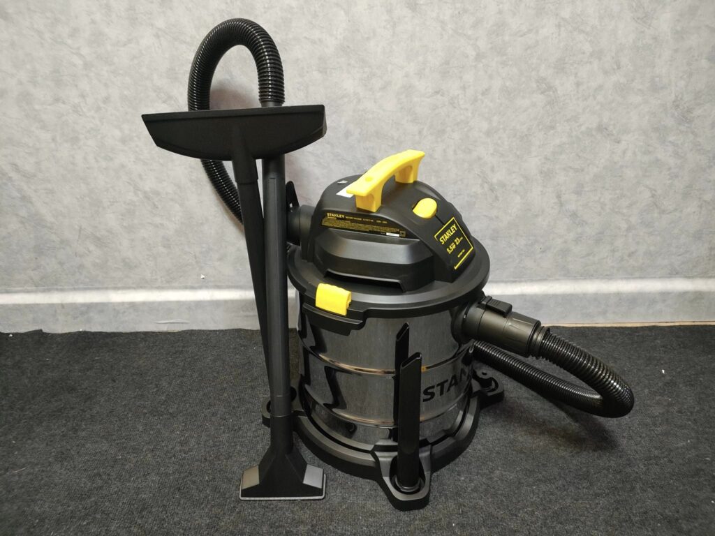 hinh anh ban giao may hut bui cong nghiep stanley 3